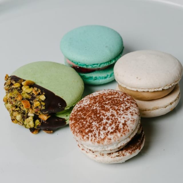 Macarons.